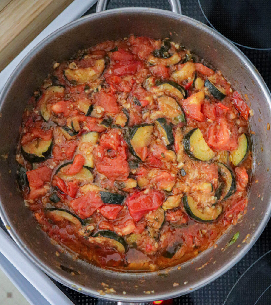 zucchini and tomato sauce done in skillet