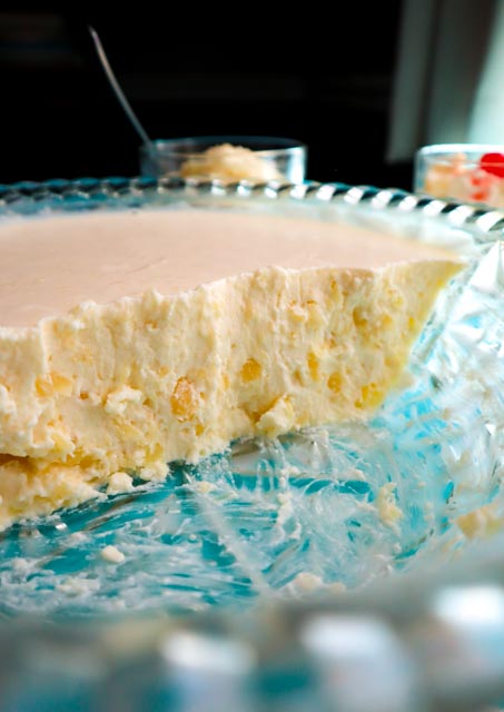 pineapple cream from side  in clear serving bowl